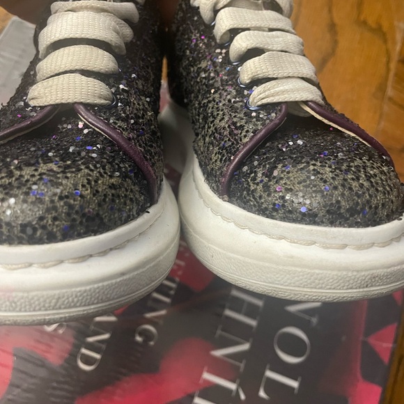 Little girls McQueens sneakers Euro size 30 - Picture 5 of 6